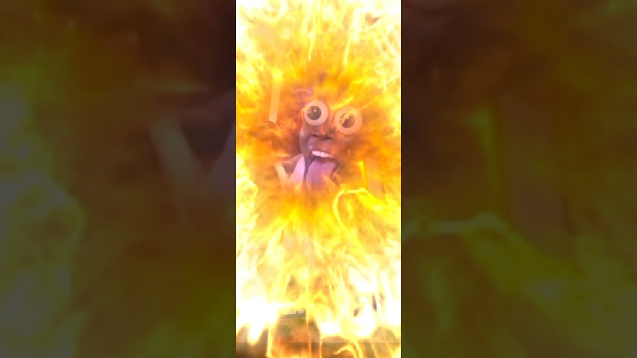 Is like a spider web of cheese 🧀