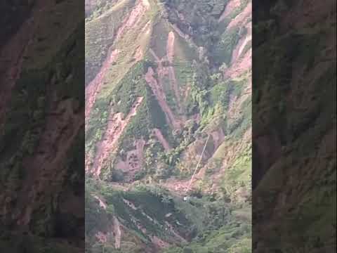 Lluvia genera deslizamiento de tierra en Rovira Tolima Colombia 🥹