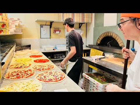 Incrível Pizza Chef em Vignola! La pizzeria napoletana FIOR DI LATTE MOZZARELLA muito boa! ​​#pizza