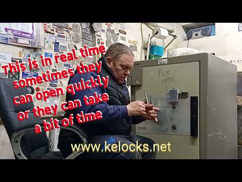 Chubb Bankers safe lost keys