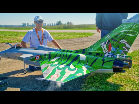 STUNNING XXXL RAFALE RC TURBINE JET WITH VECTOR THRUST | JONATHAN BOSSION | JET POWER 2019
