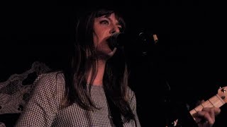 Molly Burch - Downhearted -  Live Paris 2017