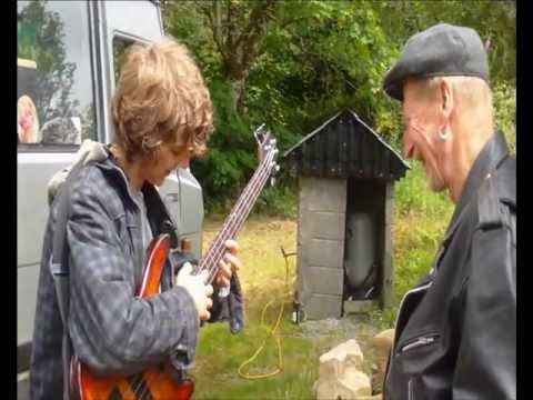 Mustang Hobo on tour with Space Ritual 2011