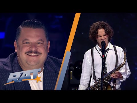 Acoustic Boyz, cunoscuți pe TikTok drept „Băieții din baie” | Românii Au Talent S14