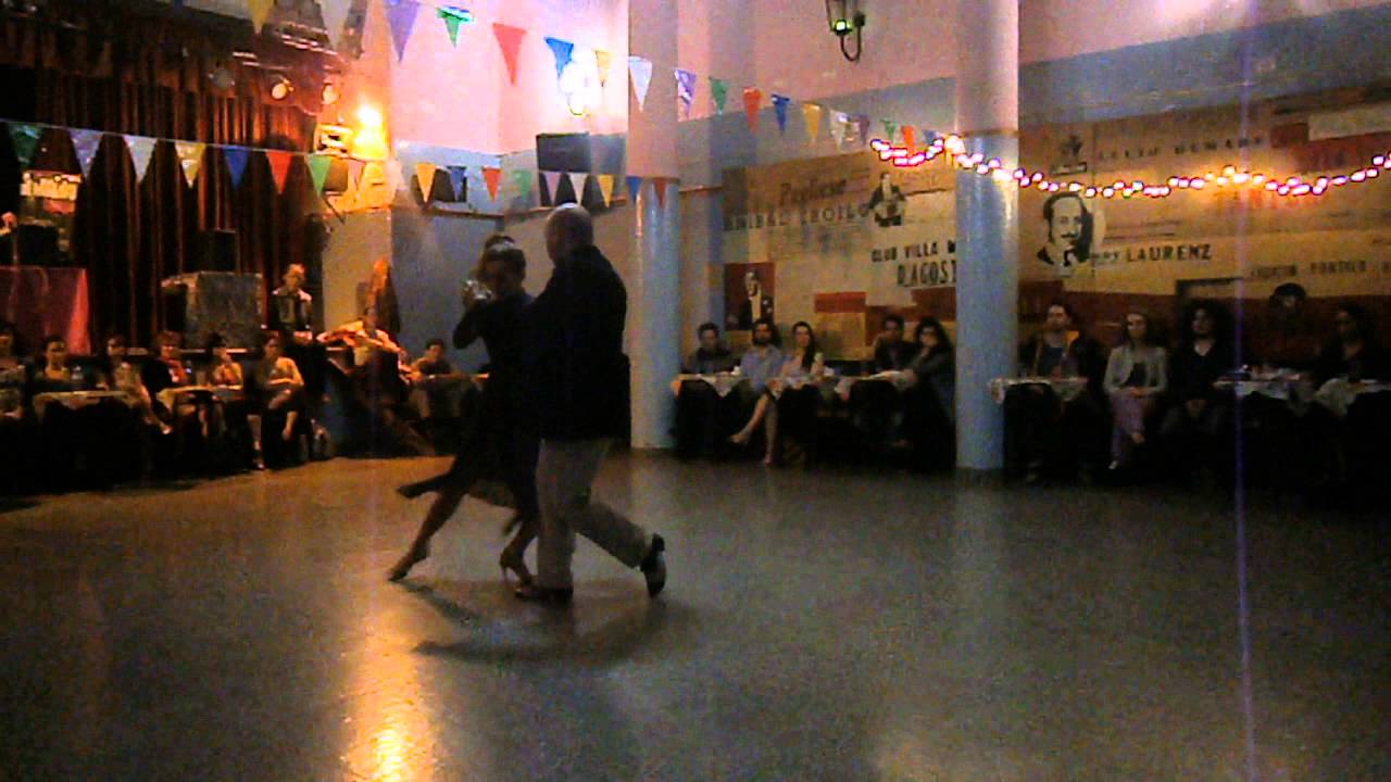 Yamila Ivonne y Sebastian de la Vallina en El Motivo Tango, 28/7/14