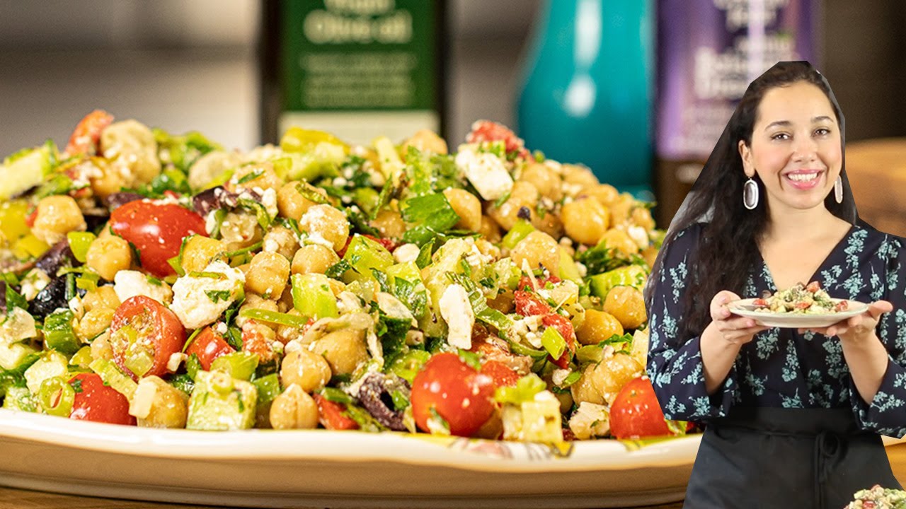 Mediterranean Chickpea Salad Ready in 15 Mins!