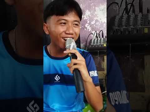 TAJUK LAGU:DARI HANDSOME BIDAYUH SONG..Jamming cover