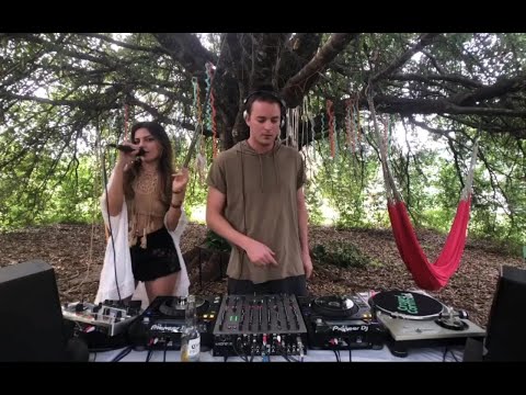 Crowd Controlol in Florida Nature // All Original Productions