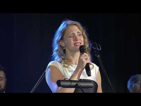 Pie Aiviekstes (E. Igenberga, J. Gavars) Sintija Paegle un Juris Jope