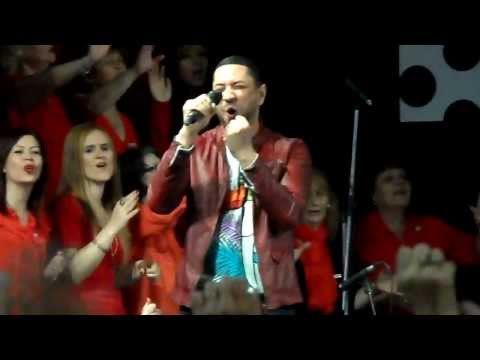 Marcos Yaroide- No es tu batalla (Presencia de Dios)