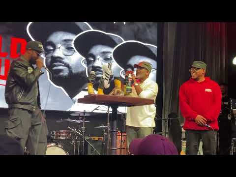 The Rza presents Large Professor with Hip Hop award @ Wake Up Show For the Culture Pt 2