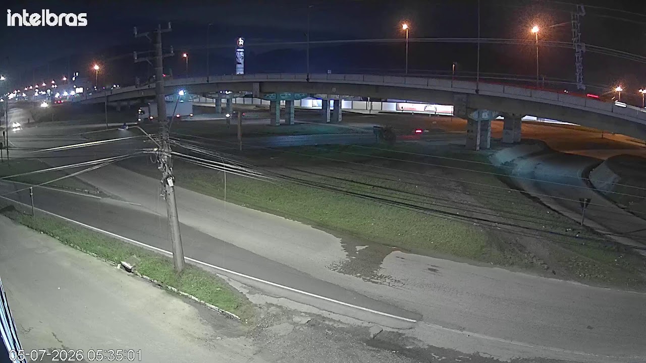 Live webcam view of Reinaldo Schmithausen Viaduct Traffic