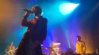 Oscar und the wolf- Berlin 01/12/2017 - Intro + The Game