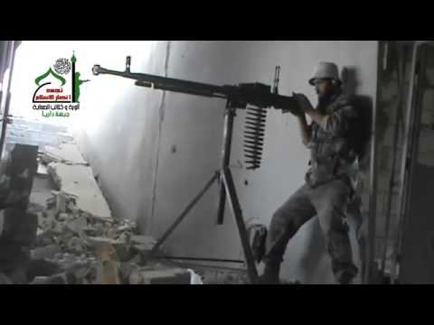 تمشيط أحد الأبنية في مدينة داريا في محافظة ريف دمشق بعد السيطرة علهيا من قبل لواء سعد بن أبي وقاص