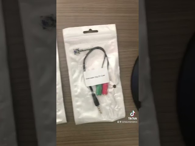 Vídeo relacionado con Holibanna Adaptador de Sonido USB Externo Negro Convertidor de Audio Estéreo para PC y Portátil Tarjeta de Sonido con Entrada para Auriculares y Micrófono Interfaz Plug-and-Play