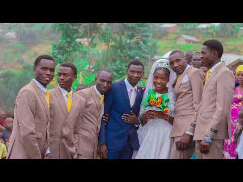 Akari kumutima indirimbo nziza y'a chorale abiyemeje gospel yaririmbiye umusore wakoze ubukwe