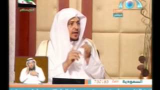 من وكل في الأضحية هل يمتنع من الأخذ من شعره أو بشره. image