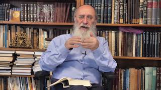 למה התורה חוזרת על אותם הקורבנות שבפרשה הקודמת? | פרשת צו – הרב אורי שרקי