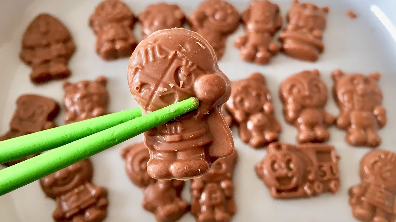 アンパンマン プラレール トミカ グミの型でチョコレートを作りました お菓子 手作り ペロペロチョコレート アニメ キッズ Anpanman chocolate Kids Anime
