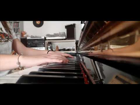 Tia Jurinčič, klavir: L. M. Škerjanc - Preludija št. 1 in št. 9