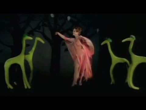 The Muppet Show - 101: Juliet Prowse - “Solice” (1976)