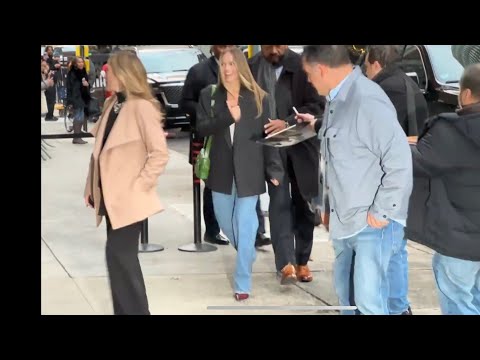 Brad Pitt and Margot Robbie arrive at Babylon Q&A! #bradpitt #margotrobbie #babylon #trending