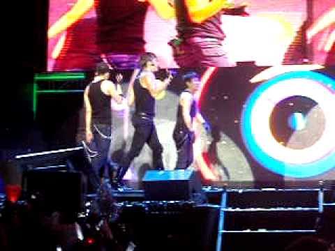 [FANCAM] INTENSITY featuring Rain and U-Kiss RAIN's last performance