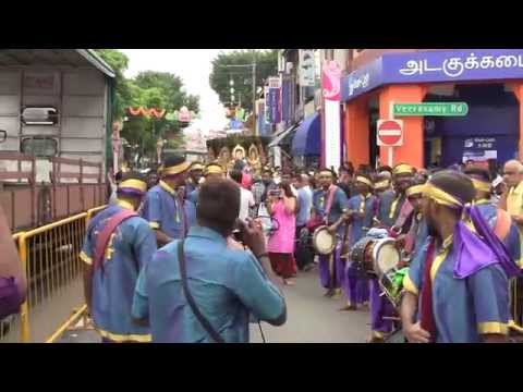 Siva Sakthi Muniandy Urumi Melam(Singapore Thaipusam 2015)-Amman Song