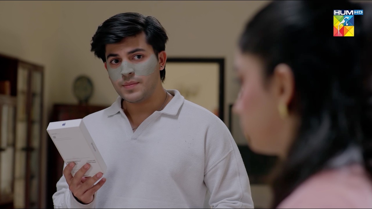 Boyfriend Ko Iphone Gift Kar Dia...! Tum Larkay Bhi Na - HUM TV