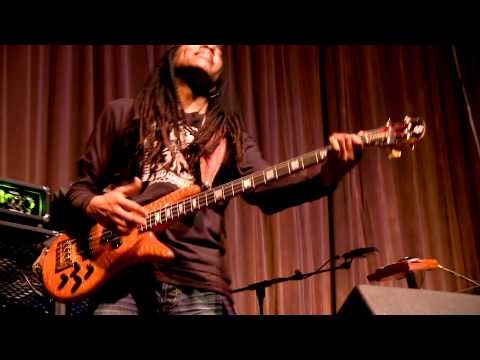 Doug Wimbish Solo bass live at The London Bass Guitar Show 2012, Part2
