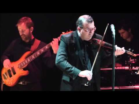 Pablo Estellés en Cangas - Skyfall (Adele)