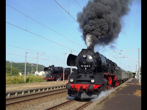 Parallelausfahrt von 50 3648-8 und 03 2155-4 aus dem Bahnhof Flöha. Sonntag, 19. August 2018