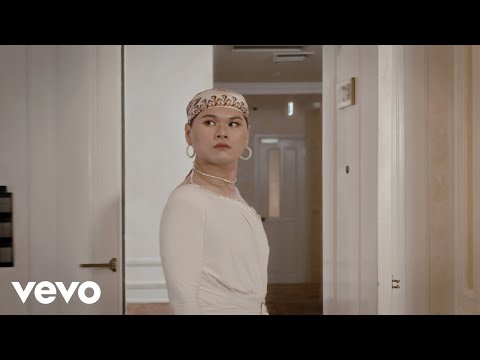 Sinora Roath - Perfect Cambodian (Lyric video)