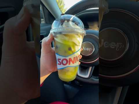 Witches Brew Slush Float-Sonic #sonic #slushy #halloween #halloweenfood #foodreview #foodie #food