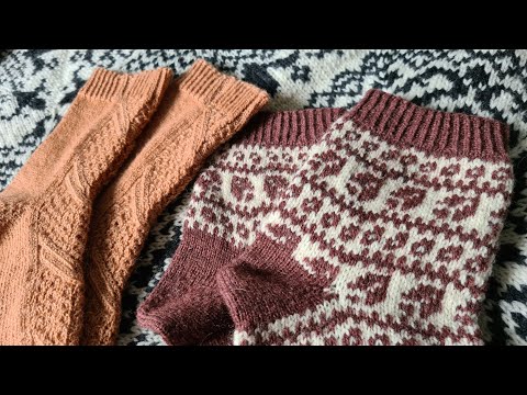 (FR Podcast Tricot) Yarnflakes 76 – Chaussettes jacquard, plein de torsades et minis de l'Avent
