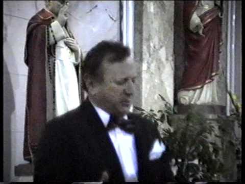 Ion Piso -tenor- canta aria "E lucean le stelle", opera Tosca  de Puccini.