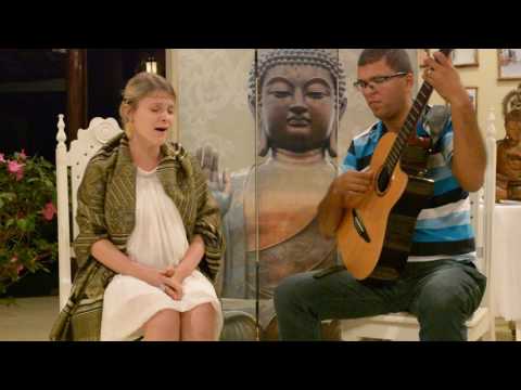 Cântico da Rainha - Por Victoria khorosheva