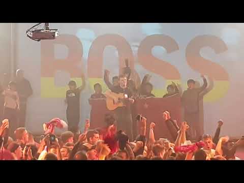 LFC fans sing Virgil van Dijk song in Munich. Boss night 13/03/19