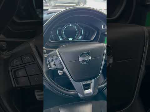 фото volvo v40 ii 0