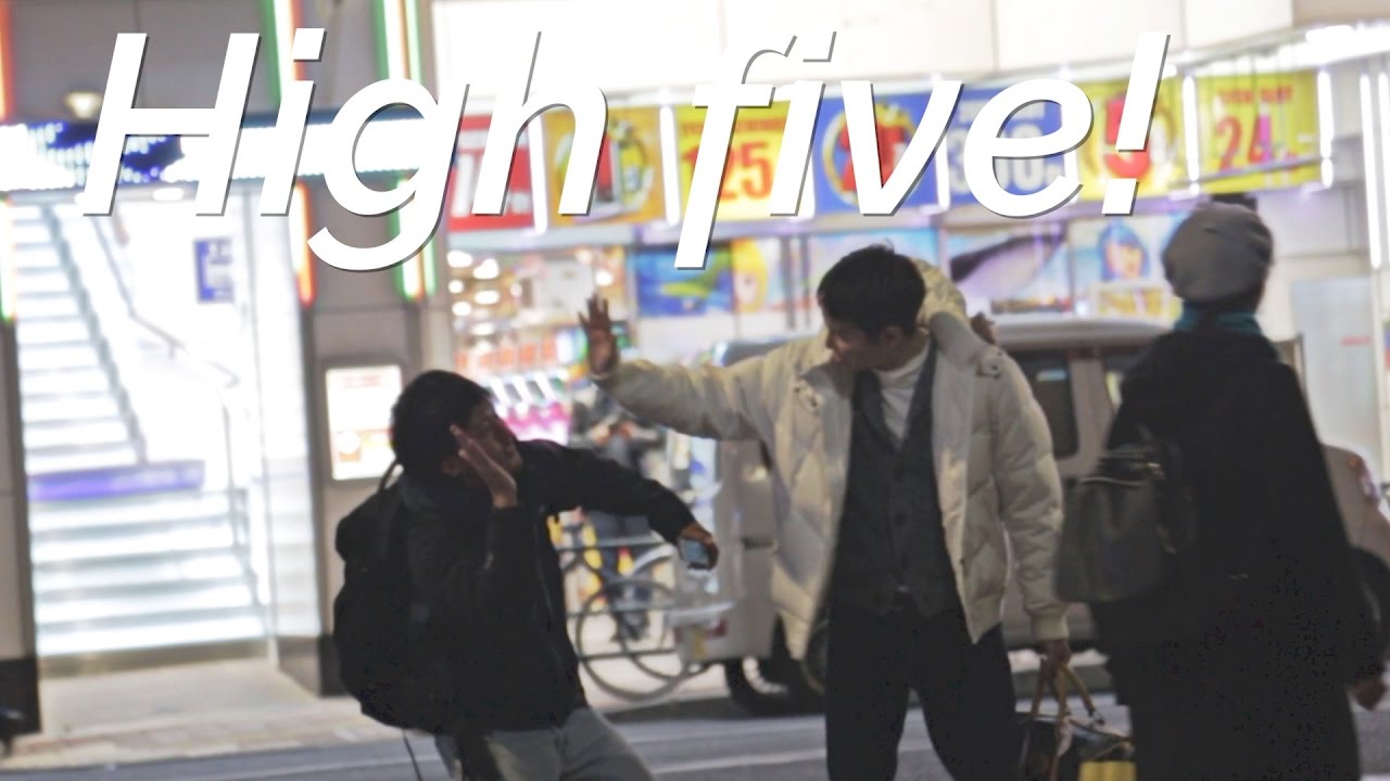 【PRANK】知らない人にハグ !? - HARAKIRIBANZAI -