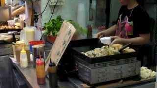 preview picture of video 'Hong Kong. Chinese Fast Food and Street Food in Kowloon. Dai Pai Dong'