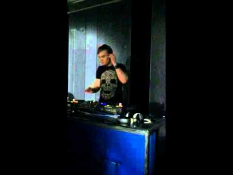 Dizz Martin-Intro of my set in "One Loft"