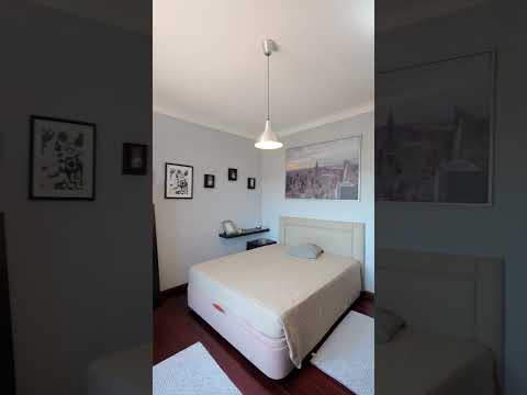 Moradia isolada T6, com áreas generosas e garagem, em Almeirim - Ref. 112931