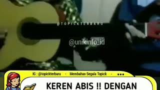 Download lagu Buat status wa||viral emak emak main gitar on my way!! mp3