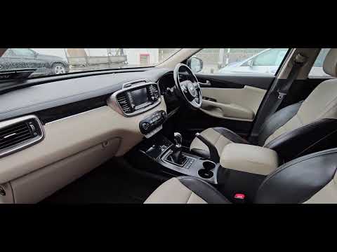 Kia Sorento PLATINUM 4X2 5DR - 7 SEATS - Image 2
