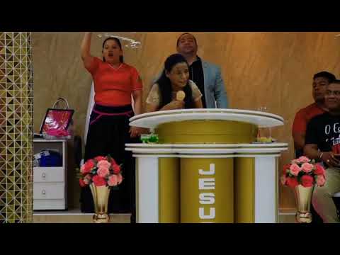 Céu de bronze ( Valquíria de Oliveira ) no vigilhão fogo e Glória - IPUA Manaus