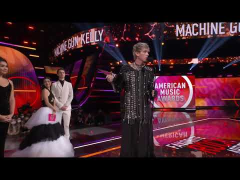 Machine Gun Kelly Wins Favorite Rock Artist - AMAs 2021