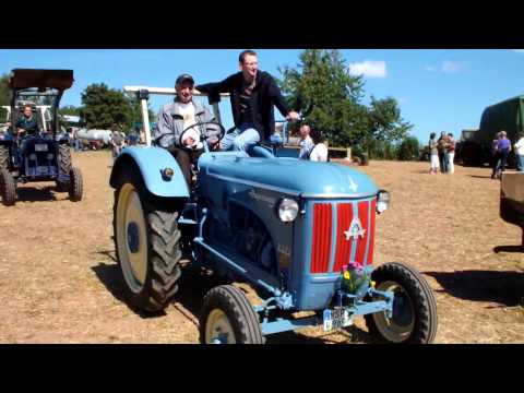 1. Bulldogtreffen der Halsbacher Dreschfreunde 2012