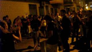 preview picture of video 'Festes Alternatives de Nules 2009 - Batukada l'Escletxa (1)'