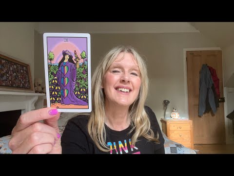 Weekend Tarot September 13 & 14, 2025 "Not Hiding   Just Resting!"